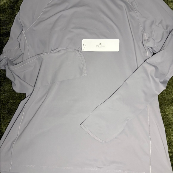 CRZ YOGA Men's Long Sleeve Gray Tee - Picture 1 of 2